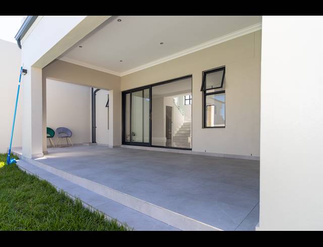 3 BEDROOM HOUSE FOR SALE IN SANDOWN